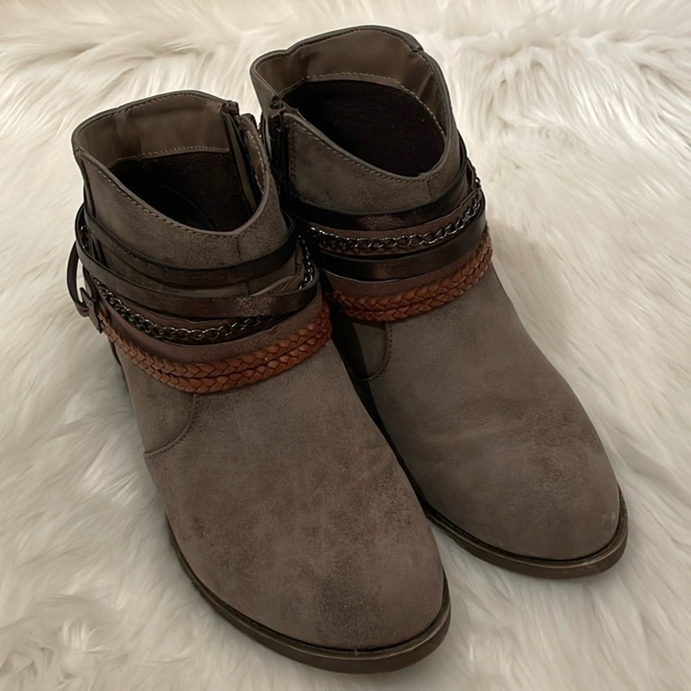 SO Gray Ankle Boots
